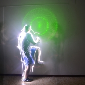 lebedenie- hrdinovia- svetelna fotografia.jpg